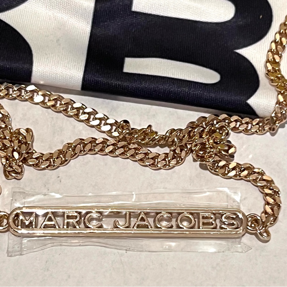 Marc Jacobs 59MM Navigator Sunglasses w/Detachable Chain-Gold Black/Brown-Pink - Picture 12 of 16